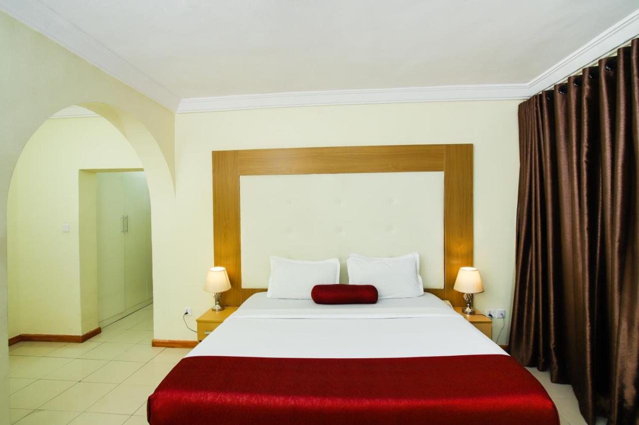 Chateux De Atlantique Hotel Aliayabiagba Extérieur photo