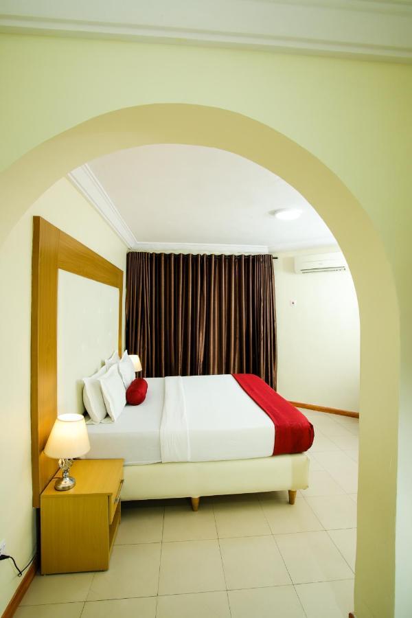 Chateux De Atlantique Hotel Aliayabiagba Extérieur photo