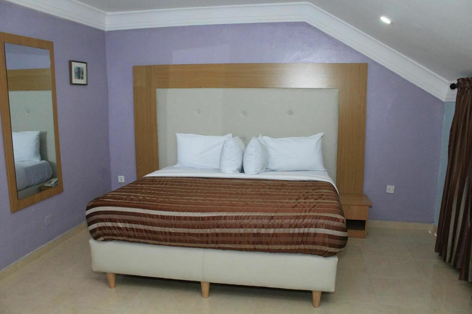 Chateux De Atlantique Hotel Aliayabiagba Extérieur photo