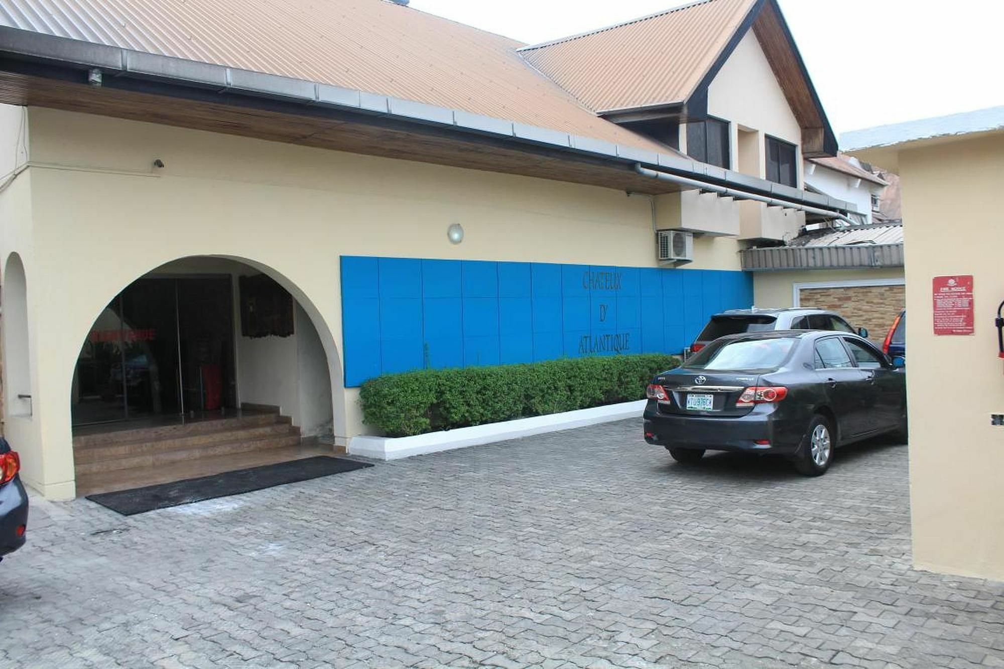 Chateux De Atlantique Hotel Aliayabiagba Extérieur photo