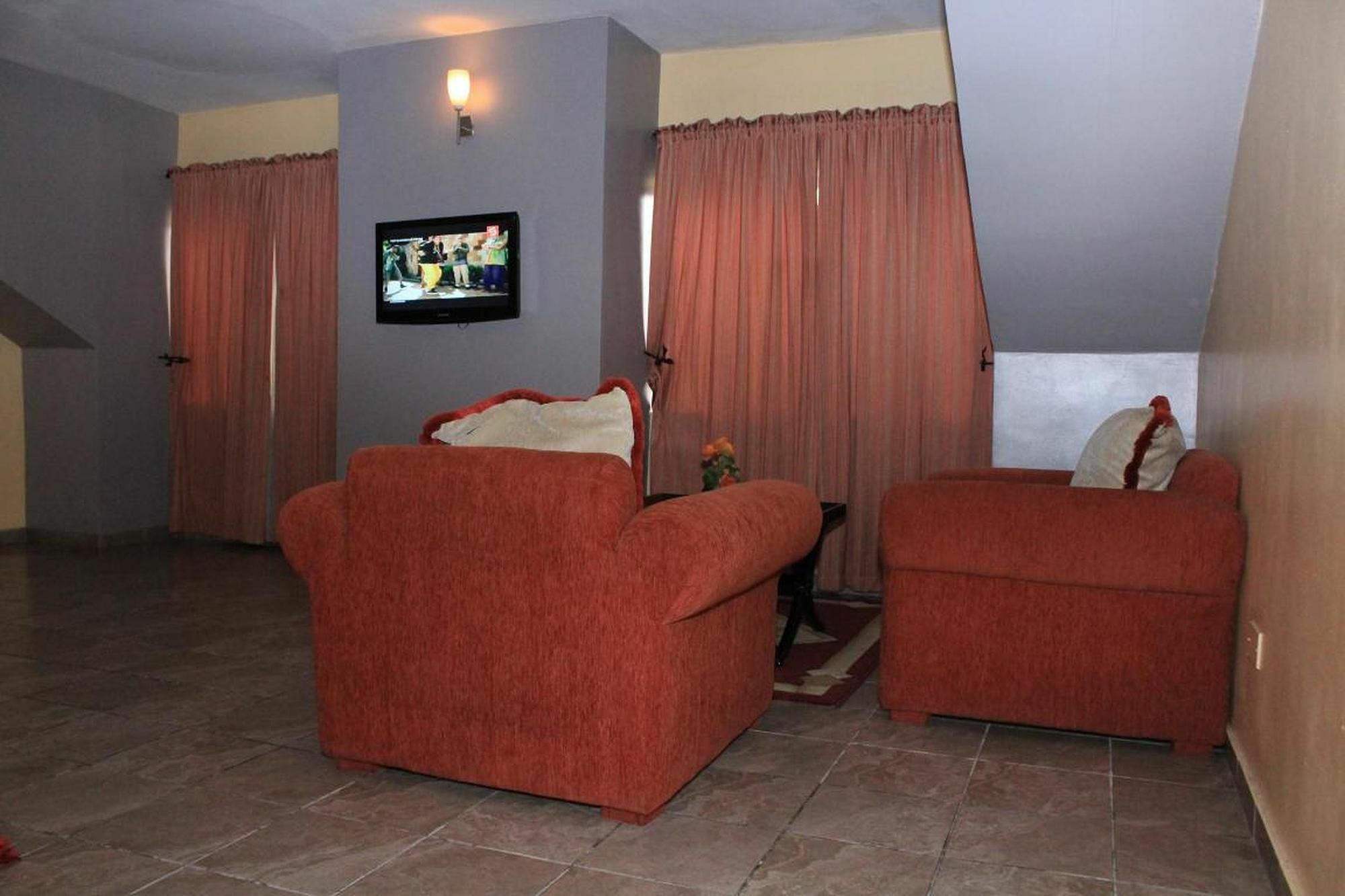 Chateux De Atlantique Hotel Aliayabiagba Extérieur photo