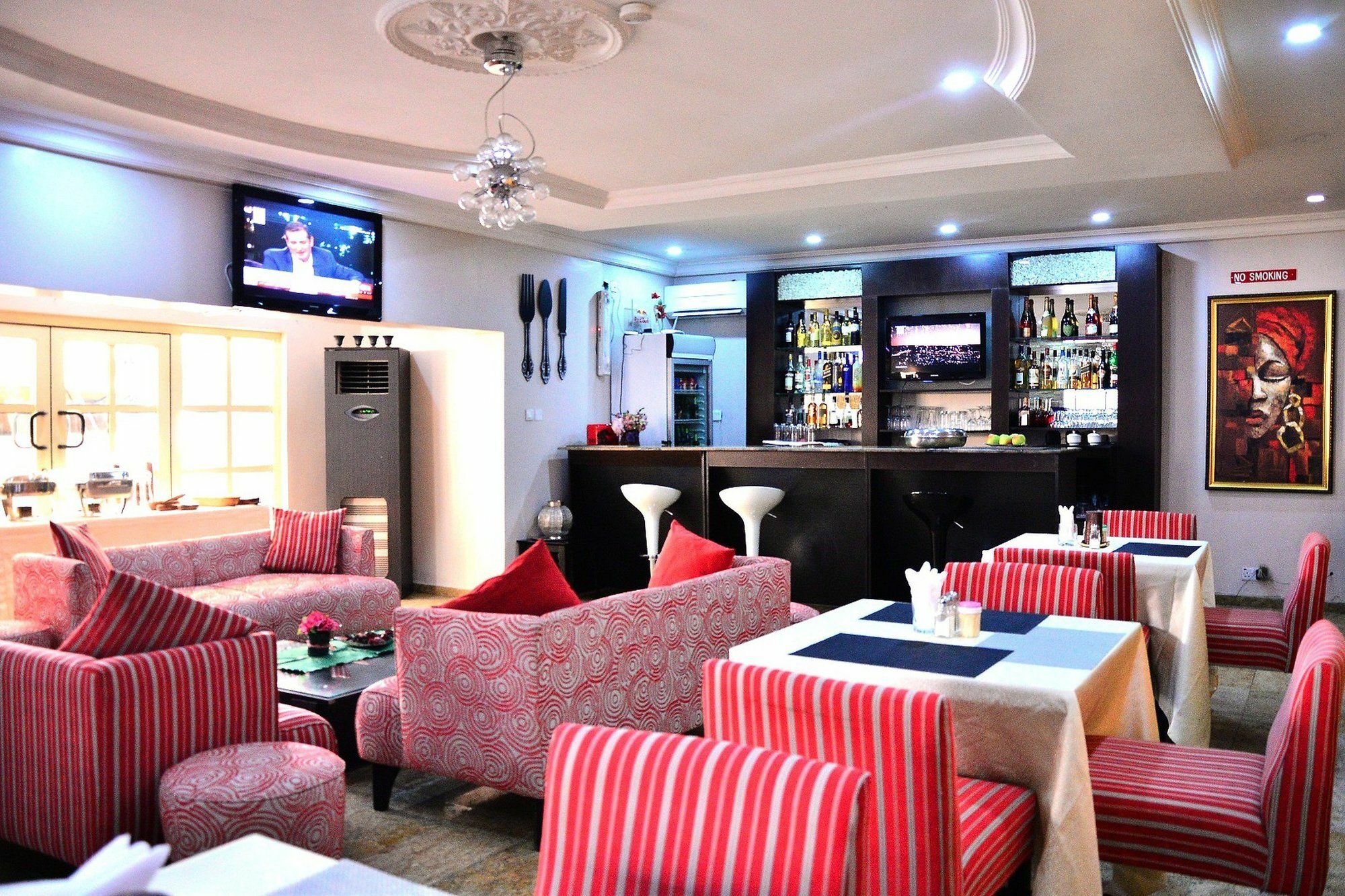 Chateux De Atlantique Hotel Aliayabiagba Extérieur photo